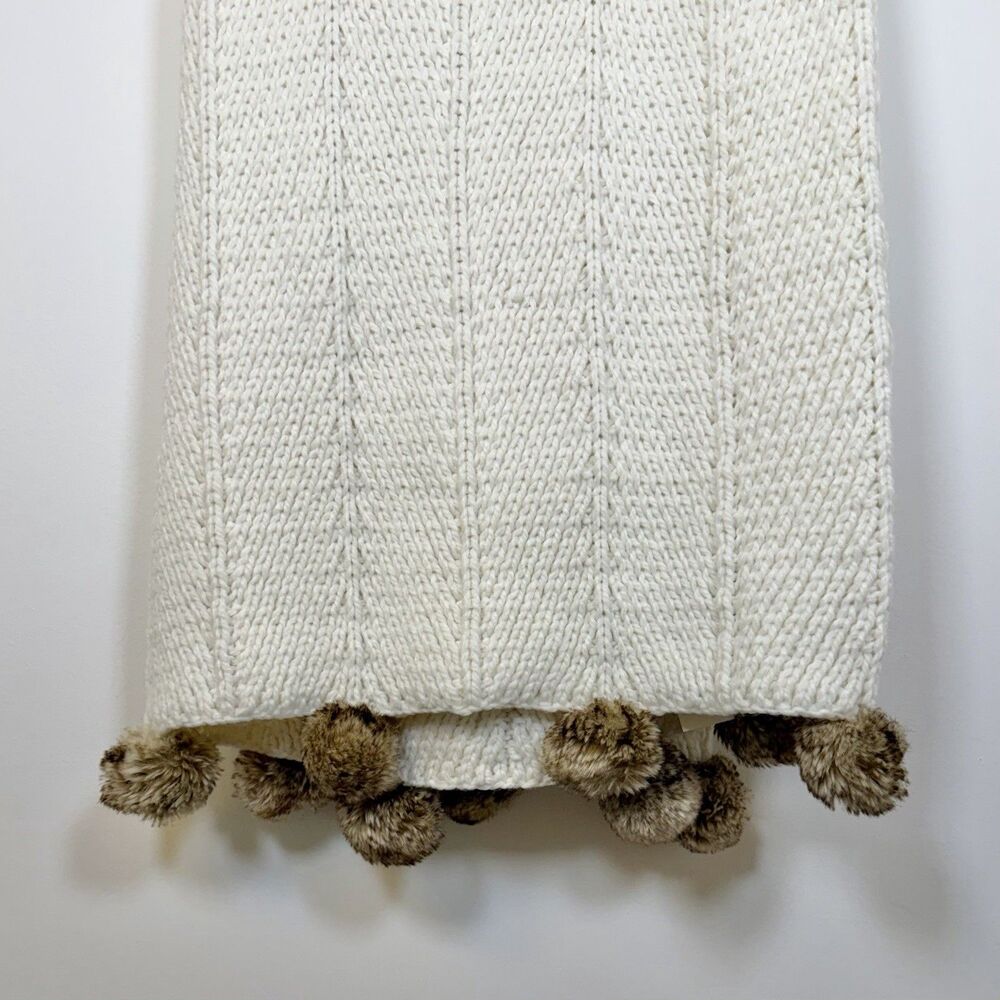 Pottery Barn White Chunky Knit Faux Fur Pom Pom Trim Throw Blanket 50”x60” - Picture 3 of 7